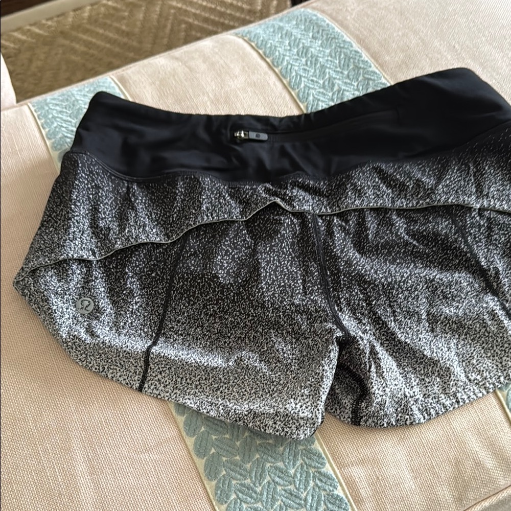 Lululemon Athletica Black and Gray Gradient Athletic Shorts